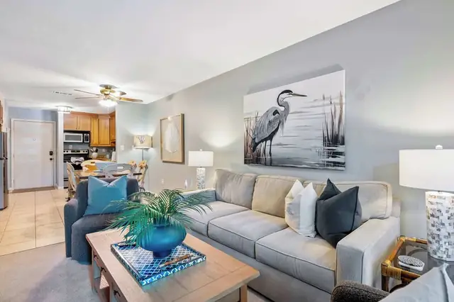 Living room at Fiddler’s Cove 17K